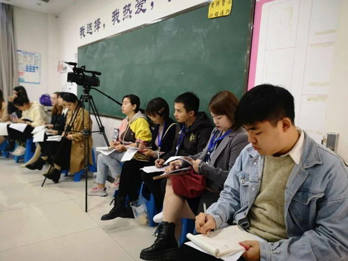 秋意不減教研情 藝術部美術組區域聯合教研與藝術教育信息咨詢服務探索